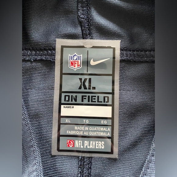 NFL Patriot’s Mac Jones #10 Jersey Men’s XL - Picture 3 of 5